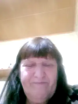 Apeesynka55211 online show from 10-17-25, 05:37