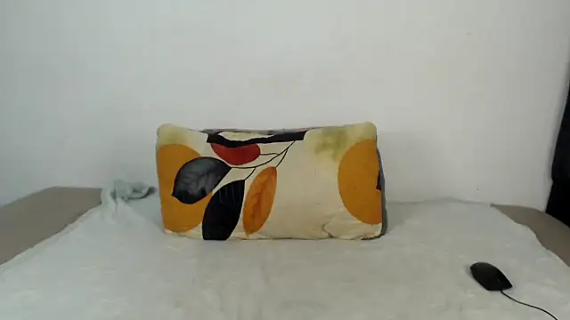 Snapshot of Black-RoseX chatting on 11-23-25, 03:01 Black-RoseX online show from 11-23-25, 03:01