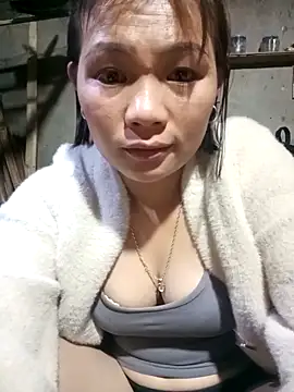 Snapshot of cogaisexy chatting on 10-28-25, 02:42 cogaisexy online show from 10-28-25, 02:42