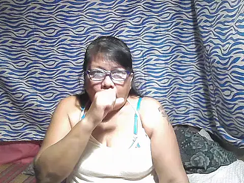 Snapshot of joy_cute chatting on 10-15-25, 12:00 joy cute online show from 10-15-25, 12:00