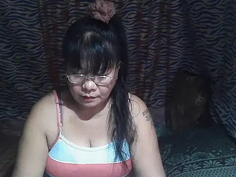 Snapshot of joy_cute chatting on 02-14-26, 11:01 joy cute online show from 02-14-26, 11:01