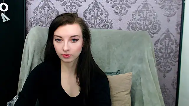 Snapshot of DominantLuna chatting on 05-12-26, 07:33 DominantLuna online show from 05-12-26, 07:33