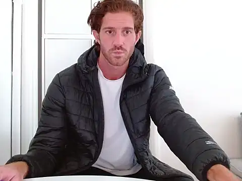 Snapshot of Italoalpha chatting on 10-29-25, 09:33 Italoalpha online show from 10-29-25, 09:33