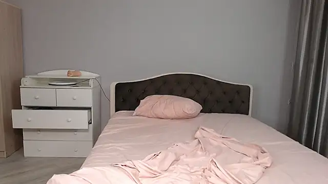 KaiChicken online show from 11-29-25, 08:34