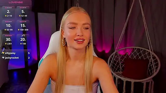 Snapshot of TessaGrays chatting on 12-20-25, 08:32 TessaGrays online show from 12-20-25, 08:32