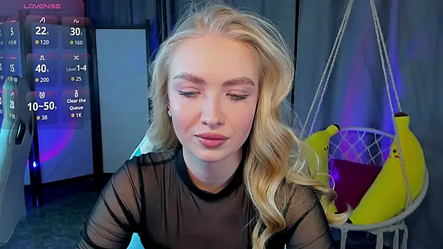 Snapshot of TessaGrays chatting on 01-17-26, 09:36 TessaGrays online show from 01-17-26, 09:36