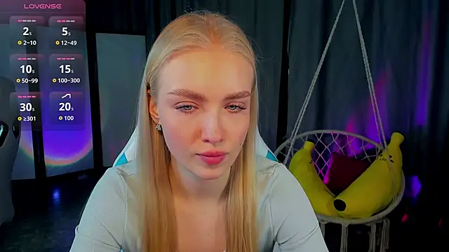 Snapshot of TessaGrays chatting on 02-02-26, 12:37 TessaGrays online show from 02-02-26, 12:37