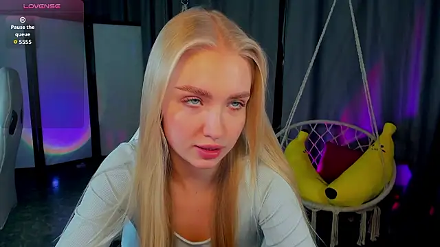 Snapshot of TessaGrays chatting on 02-03-26, 12:54 TessaGrays online show from 02-03-26, 12:54