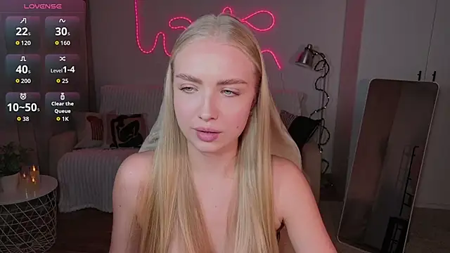 Snapshot of TessaGrays chatting on 03-02-26, 07:10 TessaGrays online show from 03-02-26, 07:10