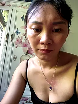 Ami-mi00 online show from 10-09-25, 06:11