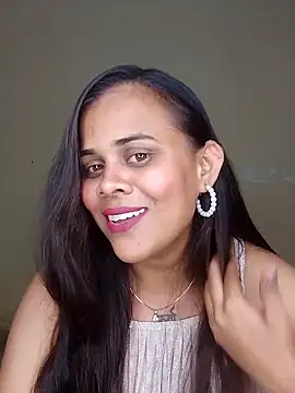 Snapshot of Naughtysilk chatting on 10-18-25, 06:52 Naughtysilk online show from 10-18-25, 06:52