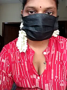 Snapshot of Kanneeswari chatting on 11-19-25, 04:23 Kanneeswari online show from 11-19-25, 04:23