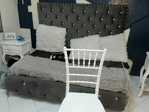 lola cook online show from 10-24-25, 12:45