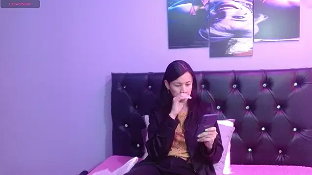 Jazmin ny online show from 10-25-25, 01:51