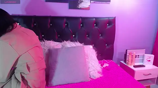 Jazmin ny online show from 11-22-25, 01:54