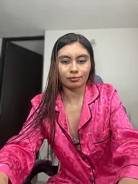 Snapshot of Im_Natashaaaa chatting on 10-18-25, 10:32 Im Natashaaaa online show from 10-18-25, 10:32
