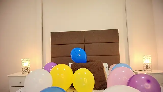 NatashaTaylor online show from 10-18-25, 07:20