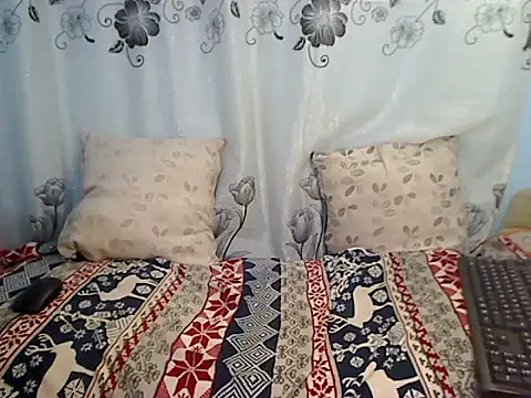 Snapshot of RoseNaya chatting on 06-07-26, 03:43 RoseNaya online show from 06-07-26, 03:43