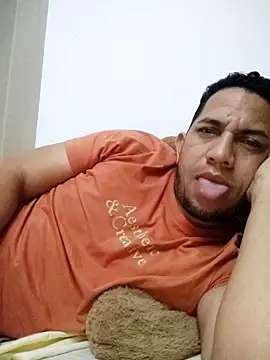 Snapshot of fayola20 chatting on 03-21-26, 10:02 fayola20 online show from 03-21-26, 10:02