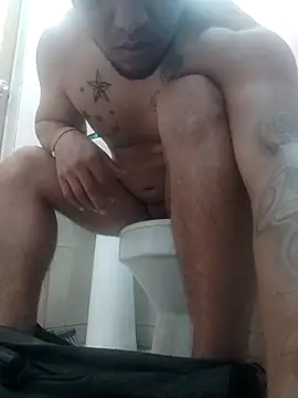 Snapshot of fayola20 chatting on 04-11-26, 10:14 fayola20 online show from 04-11-26, 10:14