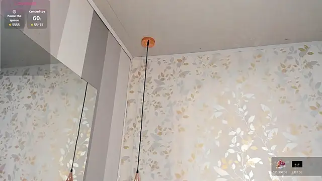 Luciaoregon online show from 11-08-25, 01:11