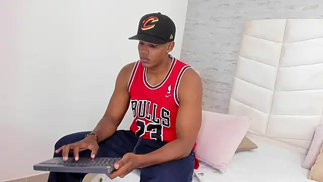 jax black online show from 10-21-25, 07:03