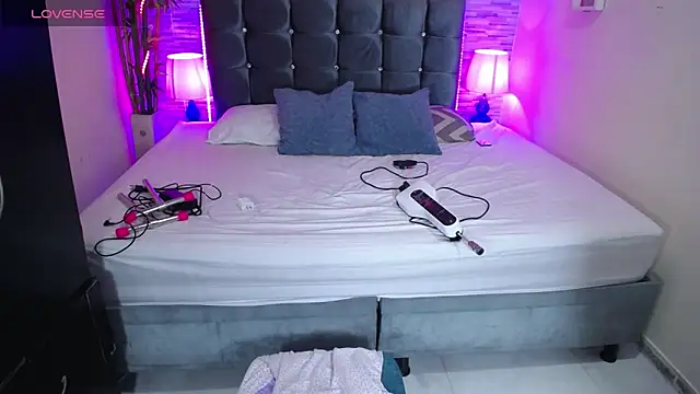 Michellx hot2 online show from 02-11-26, 06:29