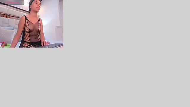 karolgaviriaa online show from 10-14-25, 11:55