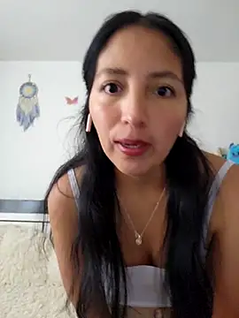 Claris milk online show from 10-18-25, 03:57