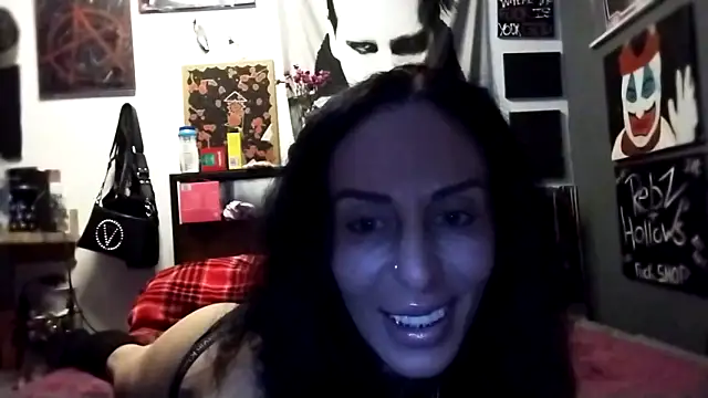 Snapshot of inkdhollow1 chatting on 10-28-25, 03:10 inkdhollow1 online show from 10-28-25, 03:10