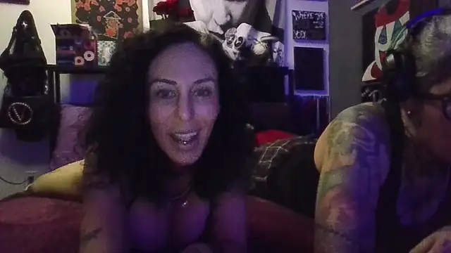 Snapshot of inkdhollow1 chatting on 12-20-25, 06:42 inkdhollow1 online show from 12-20-25, 06:42