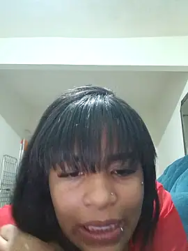 Snapshot of Indiazinha_quente chatting on 10-23-25, 04:45 Indiazinha quente online show from 10-23-25, 04:45