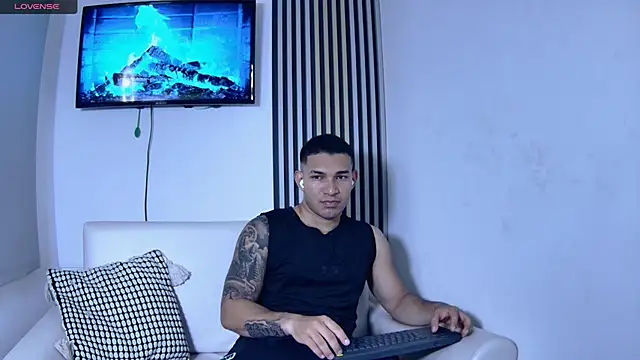 venedic bull online show from 11-24-25, 04:12