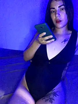 Snapshot of deby_03 chatting on 11-22-25, 04:17 deby 03 online show from 11-22-25, 04:17