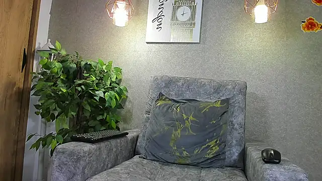 Axelwiliams online show from 11-21-25, 04:22