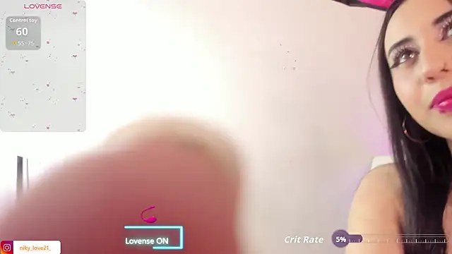 Snapshot of niky_love21 chatting on 11-16-25, 10:48 niky love21 online show from 11-16-25, 10:48