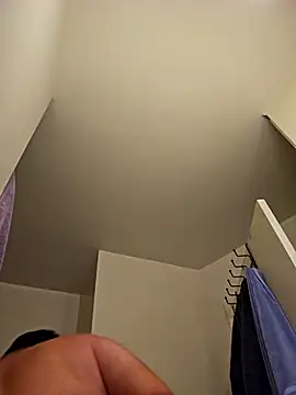 Roddog18 online show from 10-05-25, 04:44