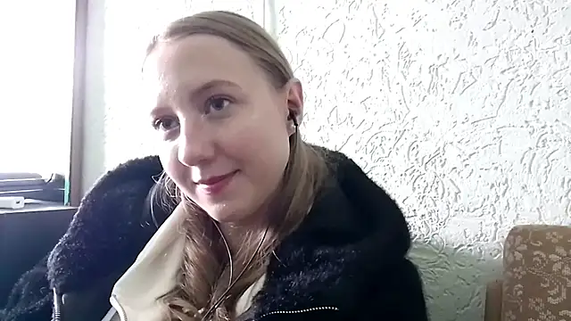 Snapshot of CarynFlaryn chatting on 10-02-25, 09:05 CarynFlaryn online show from 10-02-25, 09:05