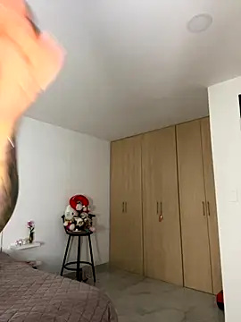 Zoe riivas online show from 10-19-25, 10:32