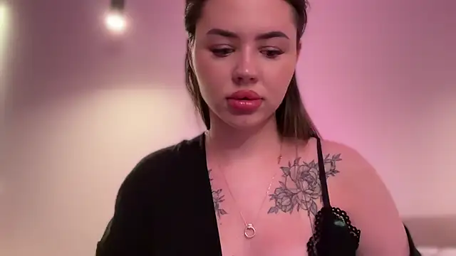 AlmaryKim online show from 09-24-25, 08:01