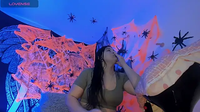 Snapshot of Anny_ferrer1 chatting on 10-28-25, 10:01 Anny ferrer1 online show from 10-28-25, 10:01