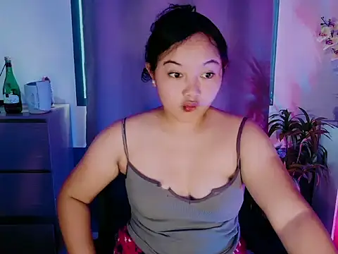 UrFavouriteCravings online show from 04-06-26, 02:09