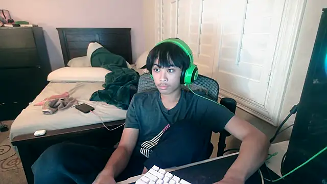 youngasianboy2007 online show from 10-22-25, 02:12