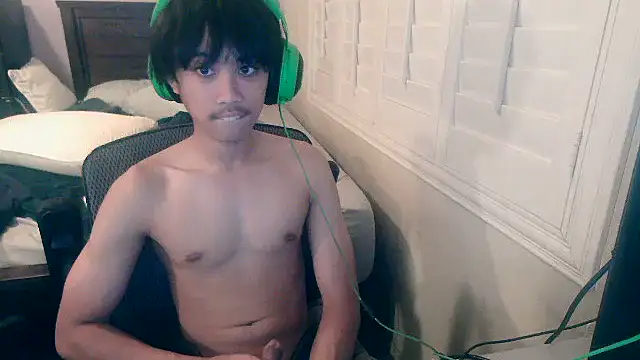 youngasianboy2007 online show from 10-28-25, 02:37