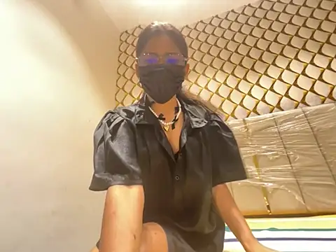 Snapshot of dubyzubygirl chatting on 10-17-25, 07:05 dubyzubygirl online show from 10-17-25, 07:05