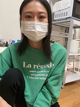 Snapshot of mia2_jp chatting on 11-03-25, 12:35 mia2 jp online show from 11-03-25, 12:35