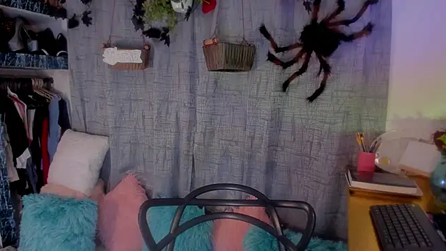 AmaruBloom online show from 10-29-25, 04:15