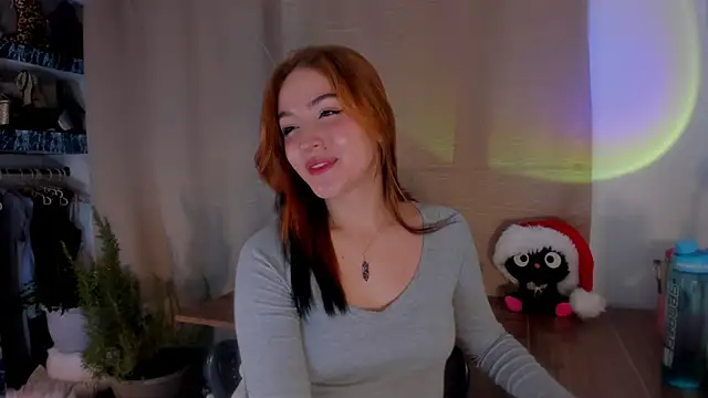 Snapshot of AmaruBloom chatting on 12-21-25, 06:20 AmaruBloom online show from 12-21-25, 06:20