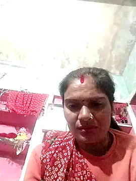 Snapshot of LOVE-VIKA chatting on 10-17-25, 04:42 LOVE-VIKA online show from 10-17-25, 04:42