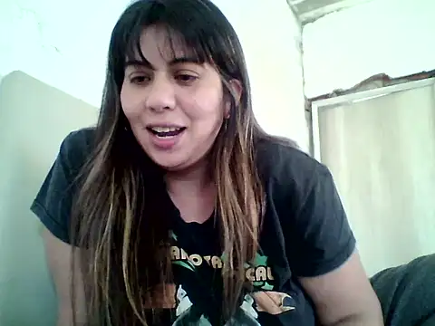 Snapshot of Benditofetiche chatting on 07-30-26, 02:38 Benditofetiche online show from 07-30-26, 02:38